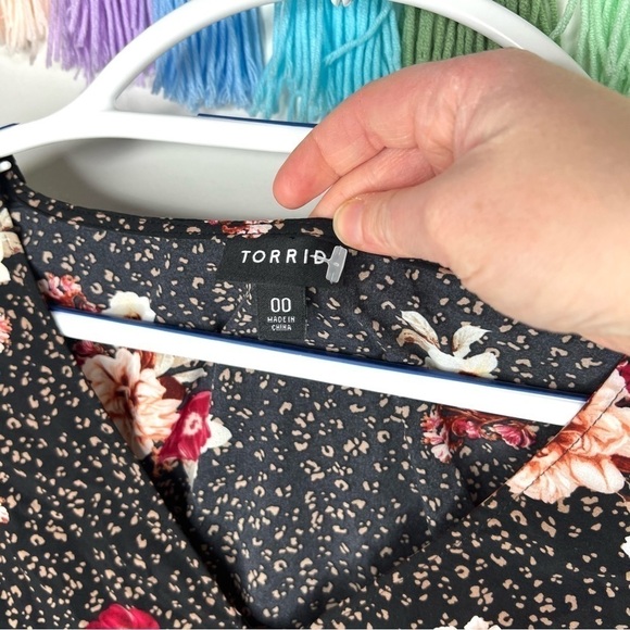 Torrid Black Leopard Floral Peplum Chablis Corset Back Top 3/4 Sleeves - Picture 6 of 16